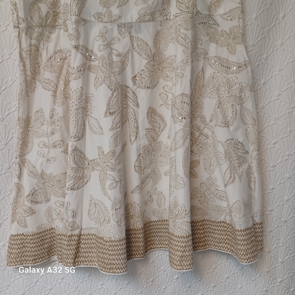 a.n.a Women Size 22w White and Tan Maxi Skirt - Picture 10 of 14